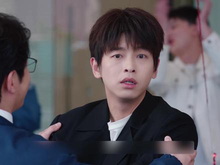 这个老板是真奇葩,公司赚钱他难受,恨不得全给员工发 #电视剧年少有为 #年少有为彭昱畅林允 #解说电视剧 #彭昱畅 #癫喜剧年少有为太合我胃口了