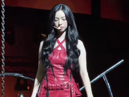 此女魅魔来的#柳智敏 #Karina #舞台 #直拍