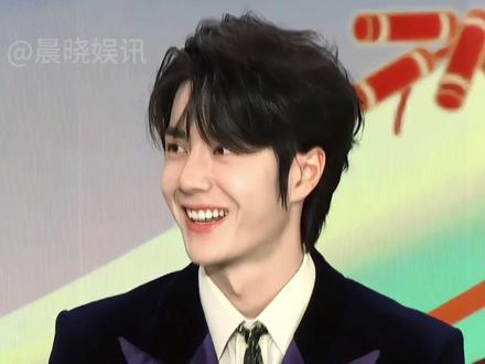 马年央视春晚联排这一夜,江湖地位、超顶流人气、巨星排面,在未露面却霸榜热搜的王一博身上诠释的淋漓尽致#王一博 #王一博春晚清场 #刘宇宁 #影娱热点团 #内容启发搜索