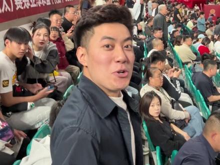 如果没有他你还爱我吗 #对口型唱歌 #cba山西主场 #社牛 #反差 #篮球比赛