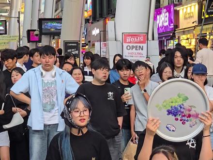 娜律托盘舞挑战~#nayul #托盘舞 #文化输出 #街头表演