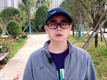 人物清晰 背景模糊,无需高大上的设备,只需打开一个开关#视频剪辑教程#自媒体干货#剪映教程#主体清晰背景模糊