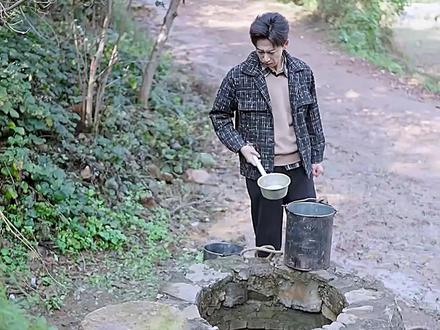 男人发现一口灵泉后,走上了发家致富的道路 #一口灵泉一亩田 #抖音短剧 #新剧来袭