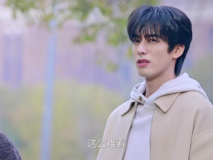 自从两人确认恋爱关系后,林屿森彻底变成了妻奴#骄阳似我#赵今麦#宋威龙