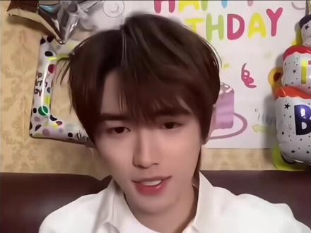 孔雀东南飞!飞!#宋亚轩 脆爷你好颠啊