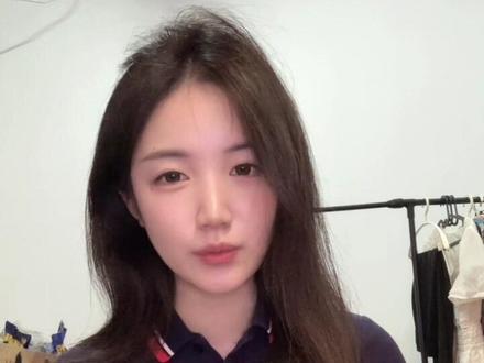 顶着大舌头来回应了#舌钉#穿孔分享#女生审美自由
希望大家可以尊重女生做选择的自由。