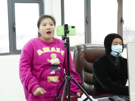 超级黑客在线监督学生上网课,学渣网上SOS求救,结果闹出大乌龙