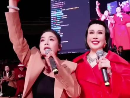 3月18日马大雁和庄公子参加黛莱皙7周年#索图大舞台#马大雁#黛莱皙夫妇 #黛莱皙#搞笑 @马大雁🎤优秀 #黛莱皙 @猫七七18号黛莱皙七周年全球盛典 @猫七七黛莱皙上海大罗 @猫七七18号黛莱皙七周年全球盛典