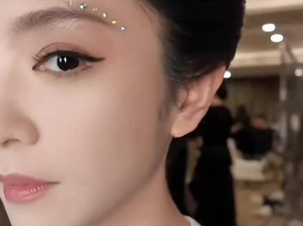 李云霄正月初五来台州府城带来演出,正月初五晚上在台州府城巾山广场!#李云霄 #李云霄优秀 #临海旅游 #大美临海