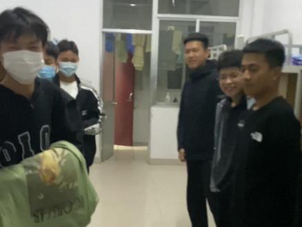 舍长回寝室最高礼遇 舍长们快来艾特你们的舍友跟你一起合拍吧#潍坊环境工程职业学院 #这样的室友谁不想要