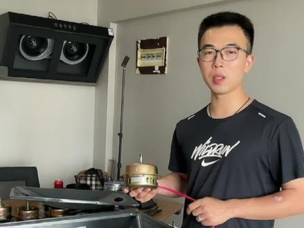 #家电维修 #油烟机维修 更换一台抽油烟机电机,我们怎么样进行线路的链接,新手怎么操作接线,我们给您带来一个完整的更换电机的教学!#教学