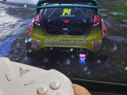 两张不到 连自己都卷?性价比游戏手柄—飞智冰原狼4 #飞智 #飞智手柄 #飞智冰原狼4 #手柄 #steam游戏