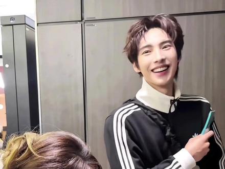 两只萌物来的🥹🤲
#张予曦 #颜安 #巴黎合伙人 #合伙人2 #路透
@DOU+小助手 @抖音小助手 @DOU+上热门