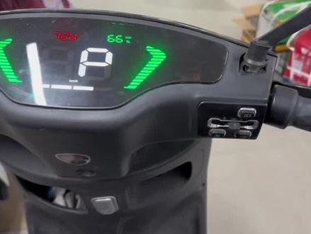 骑车前觉得需要爱捏一下刹车或按一下开关去解除P档才能走很烦烦的,可以永久解除,也可恢复#电动车 #电动车维修 #P档