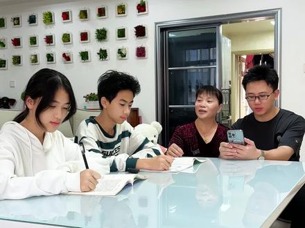 岩怡跟奶奶又闹矛盾了....#小度学习机#小度学习机k20ai老师版#小度双十一有ai真香#一花一个新世界