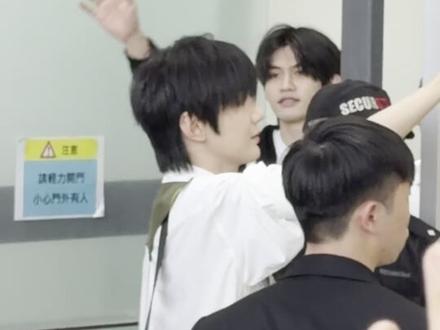送机 #云熠 #云旗 #郝熠然 #52 #演唱会
人生又完美了😍 送机云熠