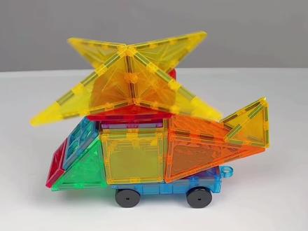 #磁力片拼图大全教程 #创作者中心 #创作灵感
磁力片搭建直升飞机✈️
准备起飞啦!#玩具 #磁力片