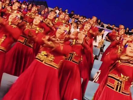 #蒙超体育 #民族舞魂燃爆了💃 铿锵玫瑰 内蒙古拉拉队!#竞技体育