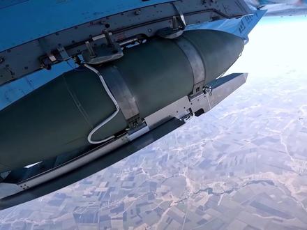 FAB-3000炸弹之王开始大量生产,并为其加装UMPK滑翔修正套件 #FAB1500 #杰达姆制导炸弹