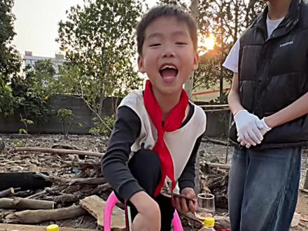 原来是张小瘪三#我要验牌演绎挑战 #我要验牌 #回村的生活