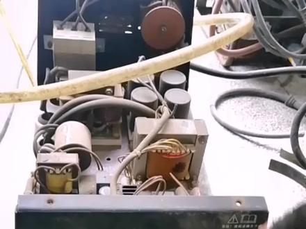 瑞凌LGK-60等离子切割机,
故障:炸管。#焊机维修 #专业维修 #切割机 #等离子切割 #焊割设备