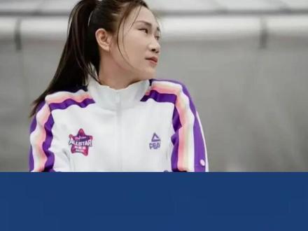 不止终身禁赛,女篮名将还被判刑,名记:被安排送钱,张姓裁判直接举报#女篮 #邹启佳 #杨赞