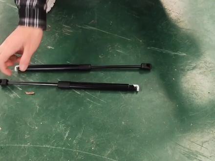 比亚迪秦dmi 尾箱液压弹簧安装 #改车 #比亚迪秦液压弹簧 #尾门自动弹起