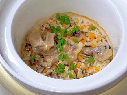 12月龄辅食 | 香菇鸡腿焖饭 香喷喷的香菇鸡腿焖饭,饭菜一锅出太省妈啦,做法简单,营养好吃#宝宝辅食#辅食#焖饭#宝宝午餐#宝宝爱吃