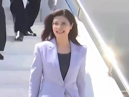 郑丽文身着紫色西装,笑容满面率团抵达上海,这是中国国民党主席时隔10年再次访问大陆 #台湾省#直击第一线#抖音媒体精选计划