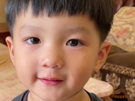 夫妻之间难免争吵 但只要儿子在 他都会首先照顾我的情绪#人类幼崽成长计划 #成长小秘密 @抖音小助手