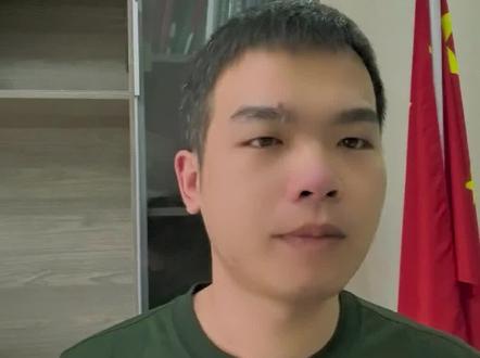 送给兵哥哥吃的喝的在橱窗#兵哥哥#参军入伍#当兵