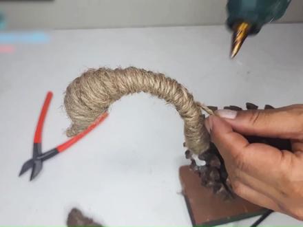 变废为宝制作手工鸵鸟,手工制作,创意手工#变废为宝 #创意手工 #手工DIY #亲子手工