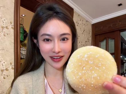 #零食推荐 #老人小孩都爱吃 #软雪饼 特适合给那些牙口不好的老人小孩吃