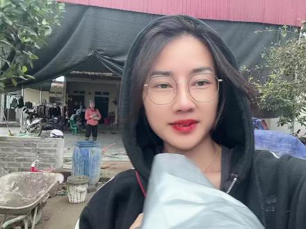 中国孙女婿准备回国 越南大舅舅豪横 宰一头大肥猪 为我们送行 #越南媳妇 #中国女婿 #海外生活 #跨国恋
