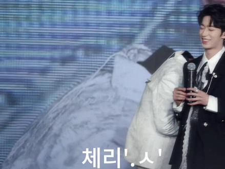 娇羞的爸和宠溺的妈#奖励 #江衡 #李沛恩 #向佐#帅哥