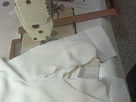 老师傅教你如何上好侧边隐形拉链 #缝纫日常 #服装制作 #小裁缝