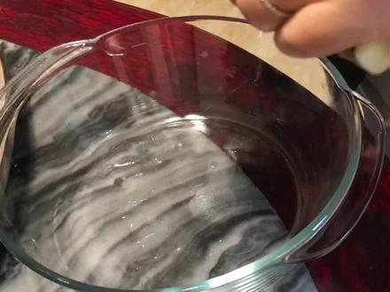 小白年夜饭系列之6min微波炉酸奶蓝莓山药‼️又是一道非常简单的年夜饭经典小甜品!祝大家紫气东来,莓有烦恼!6分钟微波炉就能搞定,酸酸甜甜健康干净超好吃!小朋友超爱吃#年夜饭 #微波炉美食 #美食 #蓝莓山药 #自制甜品