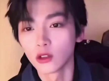 小梓渝就是这样澄清的,脑子比嘴快#梓渝直播
可以关照下其他作品吗