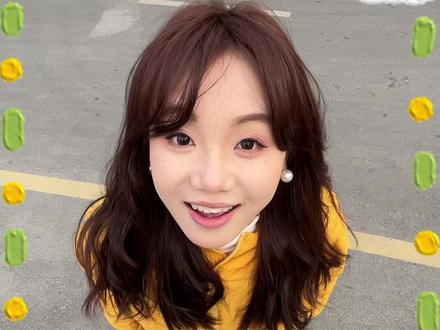 全网爆🔥的逃跑小人教程来啦‼️干嘛拎我帽子 这个拍照姿势到底是谁发明的⁉️
简直就是一个小手办
好适合和男朋友/闺蜜一起拍!
超级超级萌
#干嘛拎我帽子#教程 #飞毛腿 #不露脸拍照 #青年创作者成长计划
@抖音小助手 @抖音创作小助手