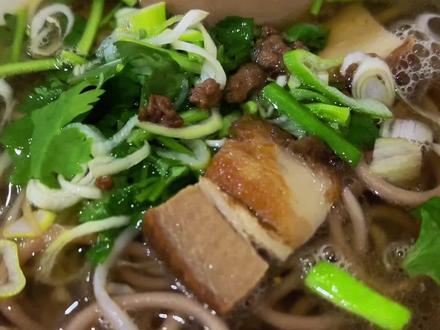 刚发现油河捞开到家门口了,干净好吃👍👍👍