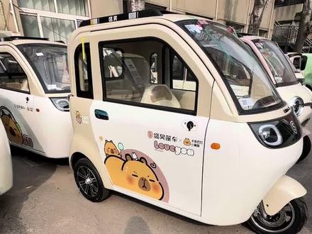 #盛昊文曲星01 #盛昊篷车 #盛昊一起交个篷友 #高品质篷车 #校车级安全篷车 今天来看看盛昊文曲星01和米粒e01内饰有什么区别~