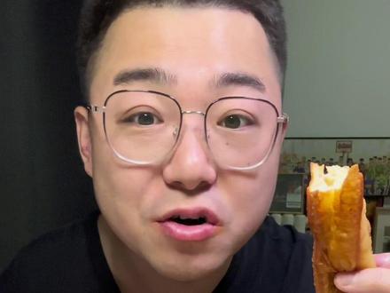 那么问题来了:豆腐脑您喜欢吃甜的还是咸的#早餐 #豆腐脑 #亚洲醋王 @DOU+小助手