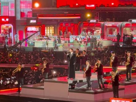 真的全场最帅!#张凌赫 #帅哥190#湖南卫视跨年晚会