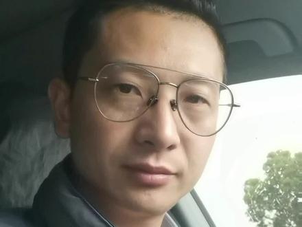 奥迪滑行模式如何激活