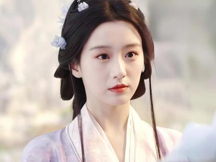 最后慕清晏入赘到落英谷,两人举行婚礼成亲。慕清晏做了一碗馄饨给蔡昭吃,盯妻狂魔