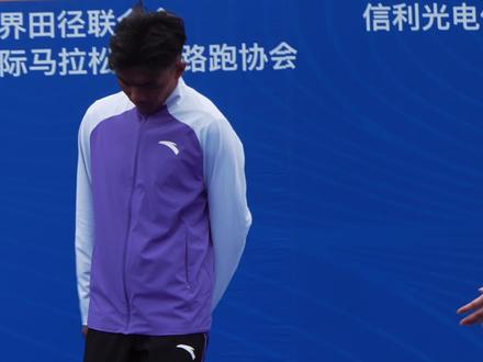 2026仁寿半程马拉松,国内前三名颁奖仪式 #仁寿半程马拉松 #一马当先当仁不让 #仁青东知布 #贾俄仁加 #扎西次仁