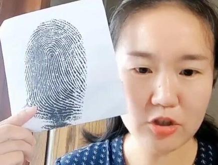 10个簸箕的那些事儿~
纹型没有好坏,天赋有没有优劣。用对方法、放对位置 大家都是天才 (*^▽^*) #指纹#天性使然 #天赋之手