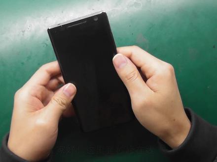 拆解一个诺基亚手机,内部设计与众不同,连排线都是三层的