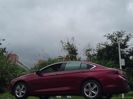 十秒教会你‘飞车’特效#剪映视频制作 #手机剪辑 #拍出电影感 #每一帧都是热爱 #手机特效 #有点像特效我再看看