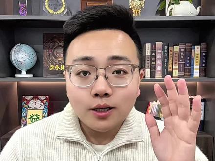 金银回调, 龙银币该拿住还是出手?一条视频告诉你怎么选择!#银价多少一克 #热门 #龙银币 #收藏 #开心集藏